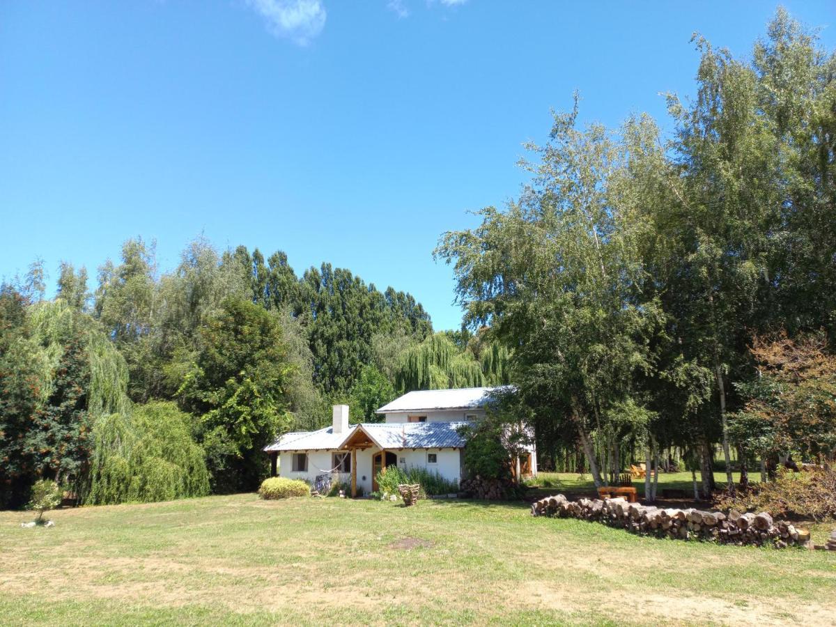 Hostel Lc Hoyo de Epuyén エクステリア 写真